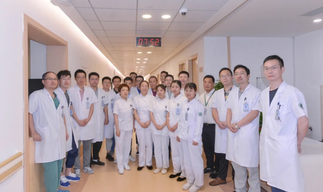 热烈祝贺嵊州市人民医院（浙大一院嵊州分院）骨科三病区成立！